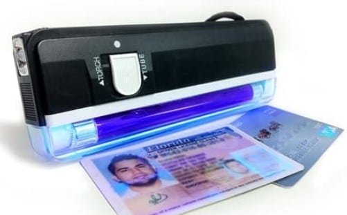 Waspadai Uang Palsu Dengan Banknote Detector