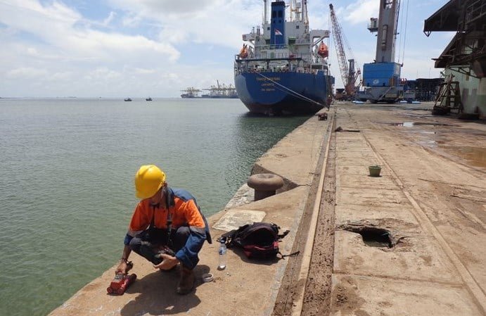 Mengukur Kekuatan Beton dalam Konstruksi Pelabuhan - Ketahanan Terhadap Lingkungan Laut
